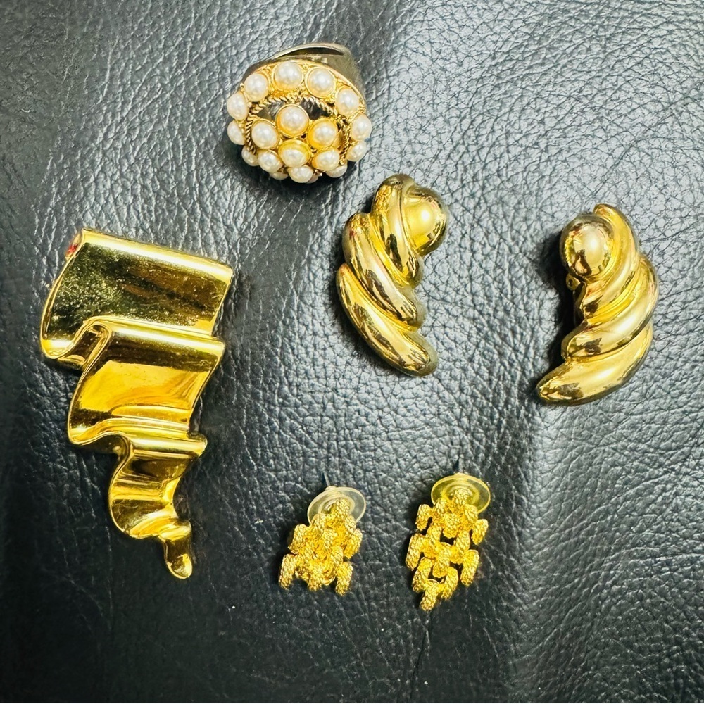 Custom jewelry lot Gold and Cream Textured Earrings